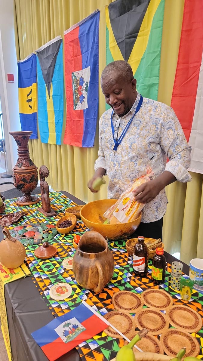 Pierre-explaining-the-different-crafts-and-spices